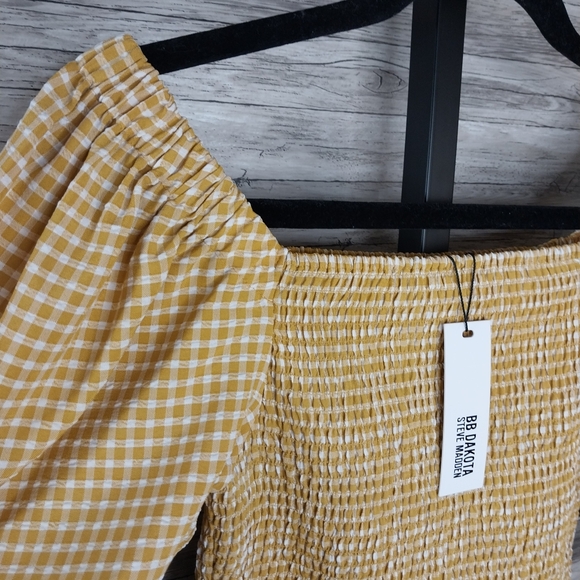 Steve Madden BB Dakota sunshine top Size small cropped - Picture 4 of 10